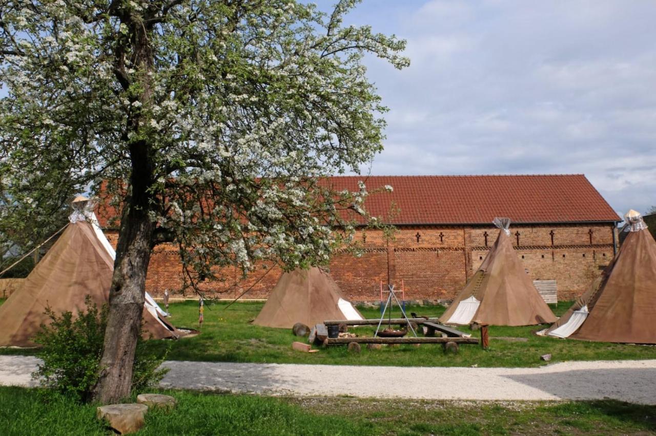 Kuckunniwi Tipidorf Ξενοδοχείο Tauche Εξωτερικό φωτογραφία